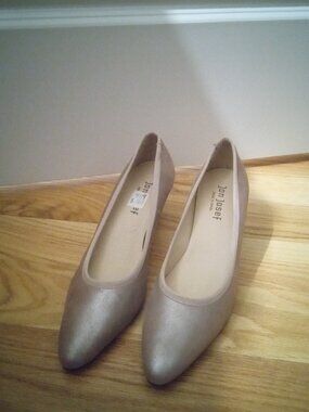 John josef Pink glitz heels brand new never worn